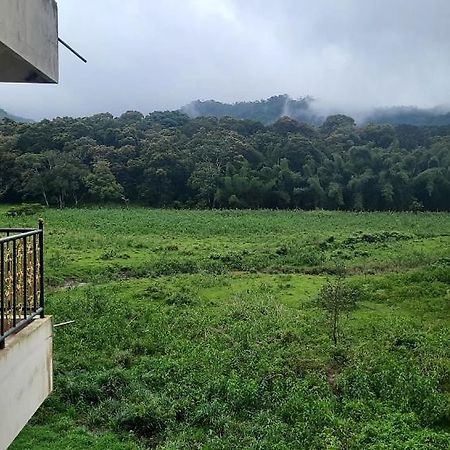 Jungle Palace Homestay Thekkady Esterno foto