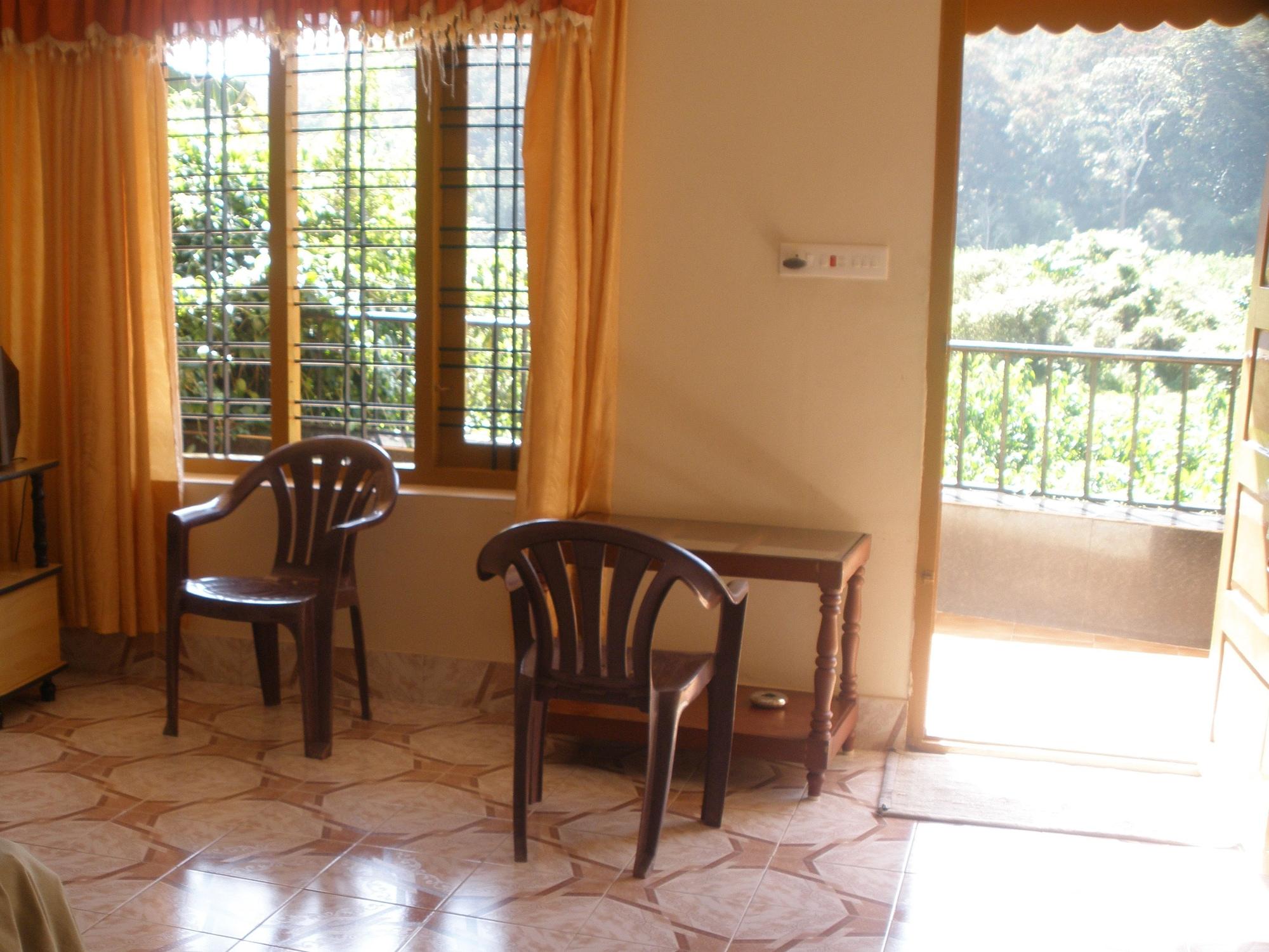 Jungle Palace Homestay Thekkady Esterno foto