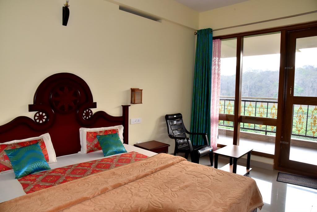 Jungle Palace Homestay Thekkady Esterno foto