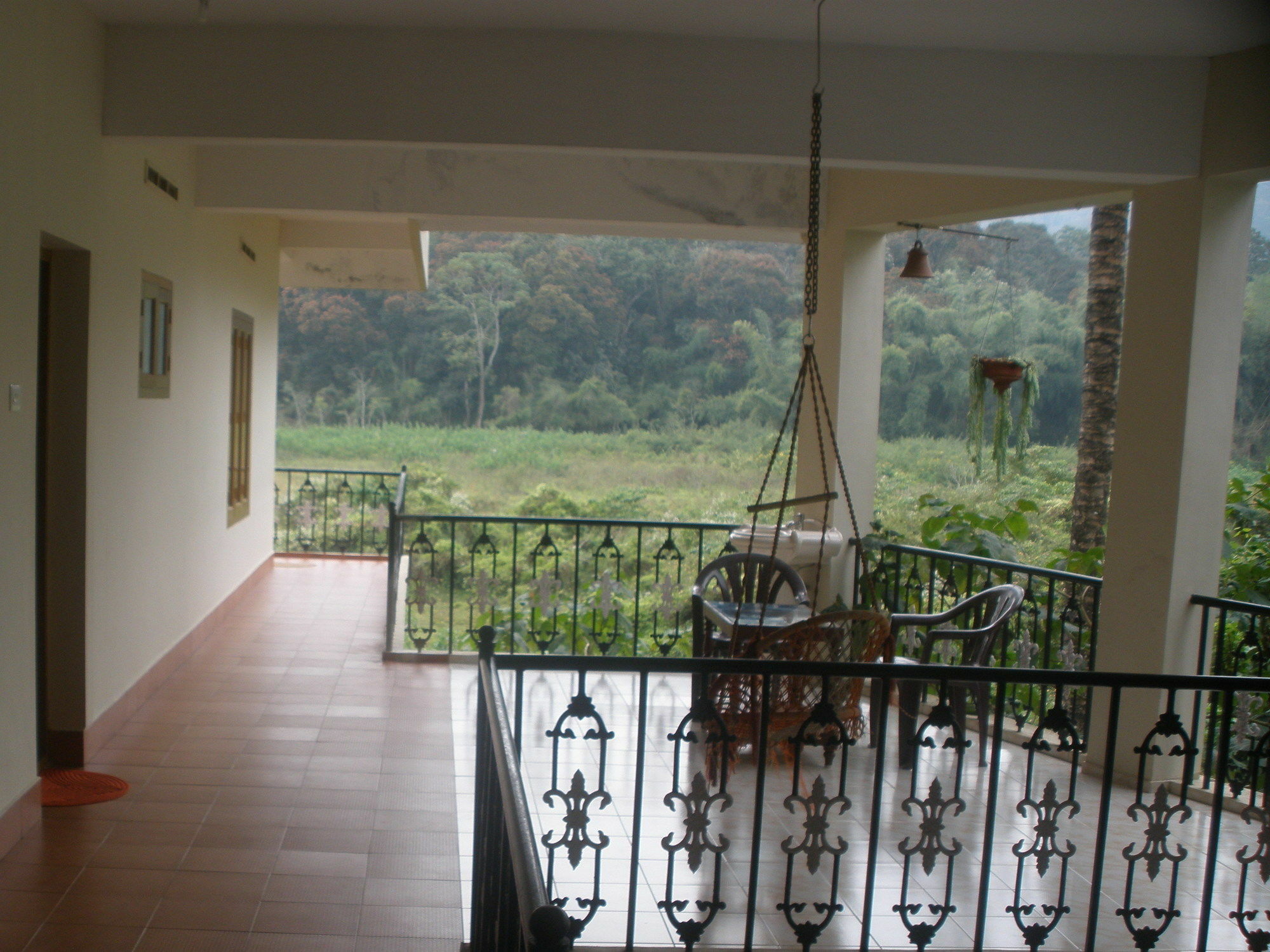 Jungle Palace Homestay Thekkady Esterno foto